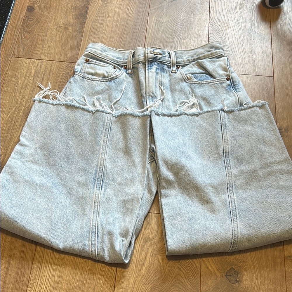 Frayed Hem Light Blue Denim Jeans